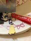 Disney Snow White   Seven Dwarfs  Eyeshadow Palette   Snow White Keychain 