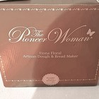 The Pioneer Woman Artisan Dough   Bread Maker  14 Settings  1-2lbs Loaf  Nib