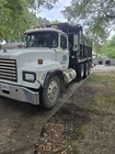 2001 Mack Rd 688s White Cab Black Bed With 282 033 Mi