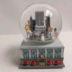 Vintage 1999 Macy   s Thanksgiving Day Parade Snow Globe Music Box Nyc Twin Towers