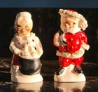 Vintage 1950 s Napco Christmas Santa   Mrs Claus Salt Pepper Shakers Ilx920