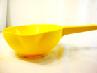 Vtg Tupperware 1 Qt Colander 1200 Strainer Yellow 2 Spouts Usa 6 75x3  Handle Fs