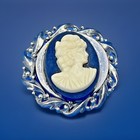 Victorian Black Glass Cameo Mourning Brooch In Ornate Metal Frame     Elegant