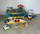 1972 Vintage Fisher Price Play Family Airport Little People 996 Plane Terminal