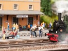 Noch 15571  Ho Scale Photographers  6 Pack
