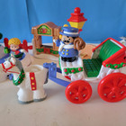 Fisher Price Little People  Christmas Tree Lighting In Discovery Park Complete 