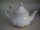Vintage Royal Albert Val D or Teapot Bone China White Gold Trim England 4 Cup