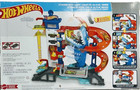 Hot Wheels City Attacking Shark Escape Track Set W  Car   Action Playset   New