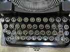 Vintage 1930s  Royal Model P Portable Manual Typewriter 12cpi With Case