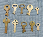 Lot Of 10 Assorted Vintage Flat Keys  Various Sizes   Conditions  Lot K12