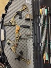 Camo Compound Bow Archery Set W  Hard Case  Carbon Arrows   Accessories