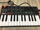 Akai Pro Mpc Mini Mkii 25 Key Usb Midi Keyboard Controller W  8 Drum Pads Nice