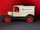 Nos Ertl Diecast 1913 Ford Model T Van Michigan Bell Telephone Coin Bank 