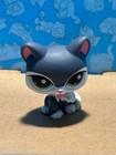 Littlest Pet Shop Lps  2204 Cat Paw Up Licking Gray White Teal Eyes - Vintage