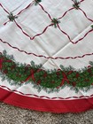 Vintage Oval Christmas Tablecloth Holiday Pine Garland Ribbon Trellis