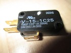 Lot Of  2  Omron V-15-1c25 Micro Limit Switch 15a 125 250vac  e66da