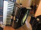 Accordion Casino  120 Bass 17  Kb  2 4 Reeds lm good Condition