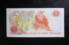 New Zealand  5 Dollars 1968-75 Unc au  Rare Wilks Low Serial    000844 P-165b