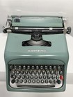 Olivetti Underwood Studio 44 Portable Typewriter Spain With Case Key And Manual 