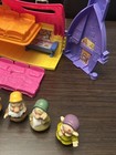 Fisher-price Little People Disney Snow White Cottage W  7 Dwarfs Complete Works