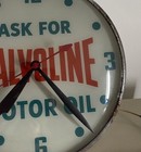 Vintage Valvoline Motor Oil 15  Lighted Metal Glass Pam Clock Gas Oil Sign