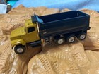 New Cat Heavy Equipment 1 87 Scale Die Cast Masters Cat Dump Truck