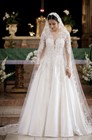 Elegant White Lace Long Sleeve V-neck Ball Gown Corset Back Size 2