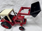 Ertl Die Cast International Tractor With Front Loader Model 1586