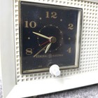 General Electric Model C-402a  tube Radio Clock Am Ge Vintage Mcm White Working