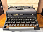 Vintage 1940 s Chrome Trim Deco Royal Quiet De Luxe Portable Typewriter And Case