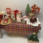 Artisan Vintage Christmas Festive Table Dollhouse Miniature 1 12 Scale