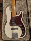 Fender American Ultra Precision Bass Maple Arctic Pearl 4 String Active passive