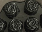Nordic Ware Sweetheart Roses Pan  Makes 12 Cakelets Usa