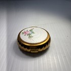 Vtg White Hand Painted Guilloche Enamel Floral And Gold Tone Vanity Compact
