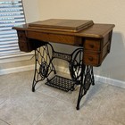 Vintage Early 1900s Singer Sewing Machine With Table Stand And Treadle 