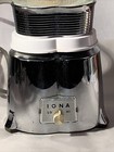 Vintage 1963 Iona Kitchen Countertop Blender White And Stainless Steel 4-cup