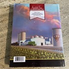Walthers Ho 2010 Model Railroad Reference Book - Illustrated