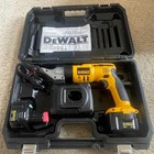 New  Dewalt Cordless 12 Volt 18 Gauge Swivel Head Shear Kit Dw940k-2