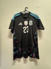 Jersey Argentina 2025 Arquero  23 Dibu Mart  nez Talle M  53 X 75 Cm 