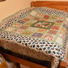 New Handmade Full To Queen Size Quilt   Beautiful Birds And Birdhouses 