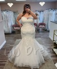 Plus Size Mermaid Wedding Dresses With Train Strapless Lace Applique Bridal Gown
