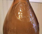 Antique Drewry s Embossed Cowboy Beer Bottle Amber Glass Stubby Pop Top 40s Rare