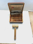 Vintage Gillette Diplomat Gold Safety Razor With Org Case   a 