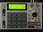 Akai Professional Mpc1000 128mb Sampler Sequencer And Drum Machine - Black
