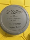Vintage L    Affaire 5  Round Vanity Dusting Powder Box Tin   Puff Read