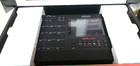  ri3  Akai Mpc Live Ii Standalone Production Center - Black