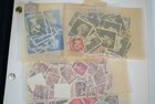 Great Britain Accumulation Of 1300   Qeii Machins In Album