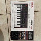Akai Mpk Mini Mk3 25 Key Electronic Keyboard - Black red white