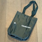 Lululemon Small Reusable Shopping Tote Lunch Bag      Green        new   