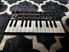 Akai Professional Mpk Mini Play Mk3 Portable 25-key Keyboard